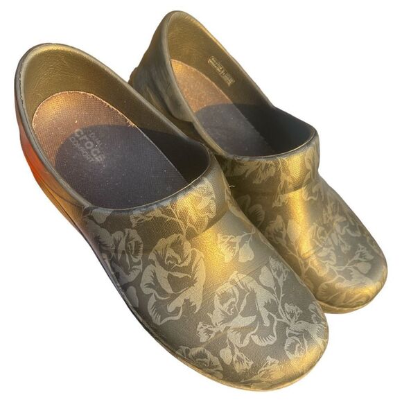 Crocs size 8W - Picture 2 of 5